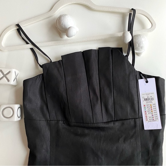 Vero Moda Little Black Dress with Spaghetti Straps and Pleats - Picture 2 of 3